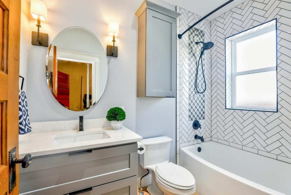 ¿Se puede cambiar el wc de sitio en un piso? Descubre los aspectos técnicos, legales y prácticos que debes tener en cuenta antes de reformar tu baño.
